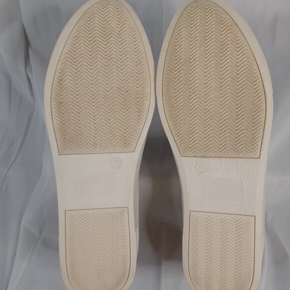 JustFab Tova Sneakers - Picture 5 of 5